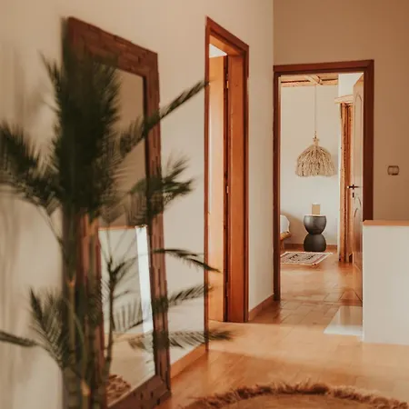 Maya Pool & Mountain View