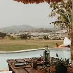 Вилла Maya Pool & Mountain View