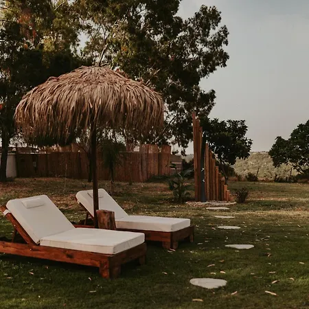 Maya Pool & Mountain View Вилла